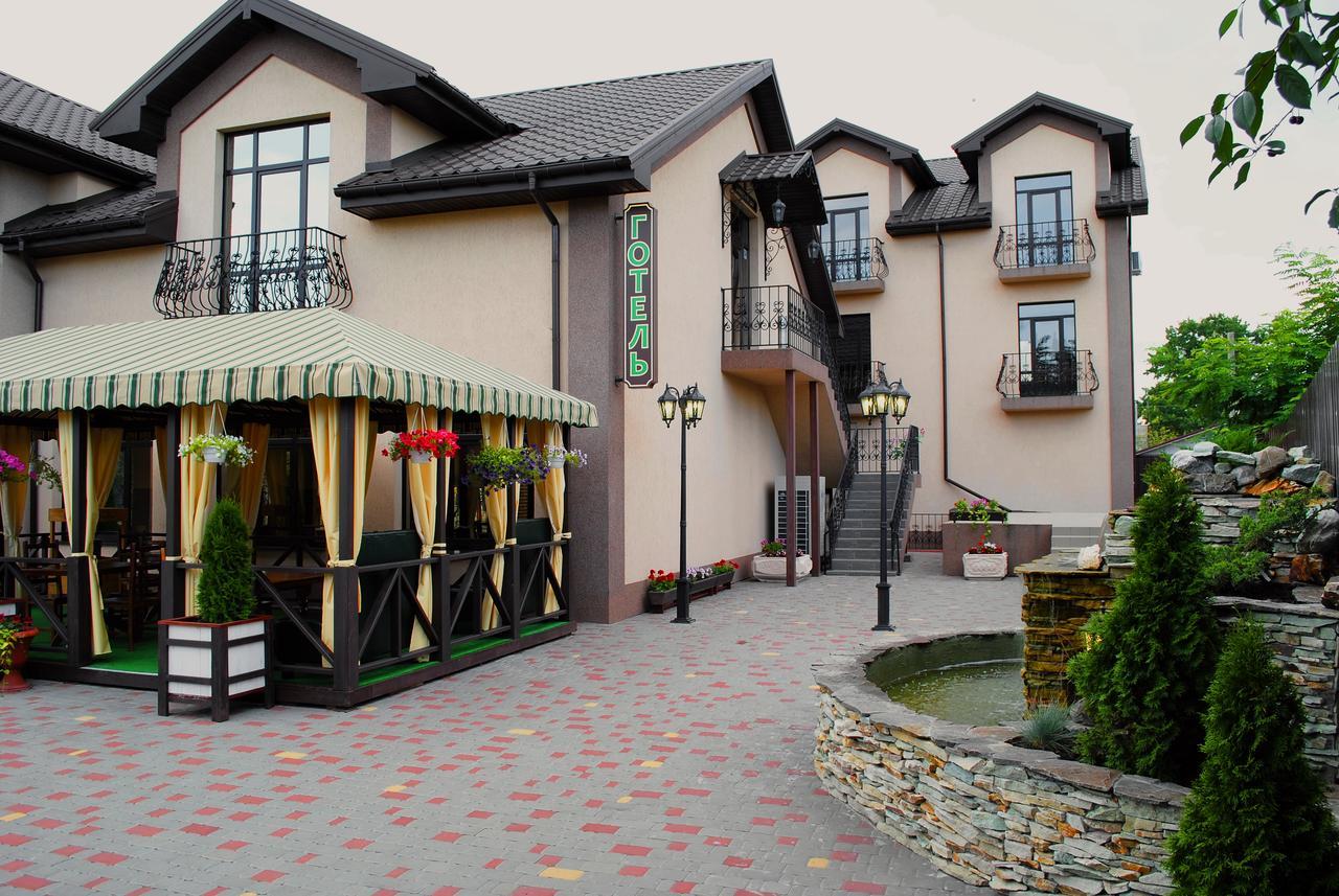 Hotel Restaurant Complex Roman'S Vishenki  Bagian luar foto