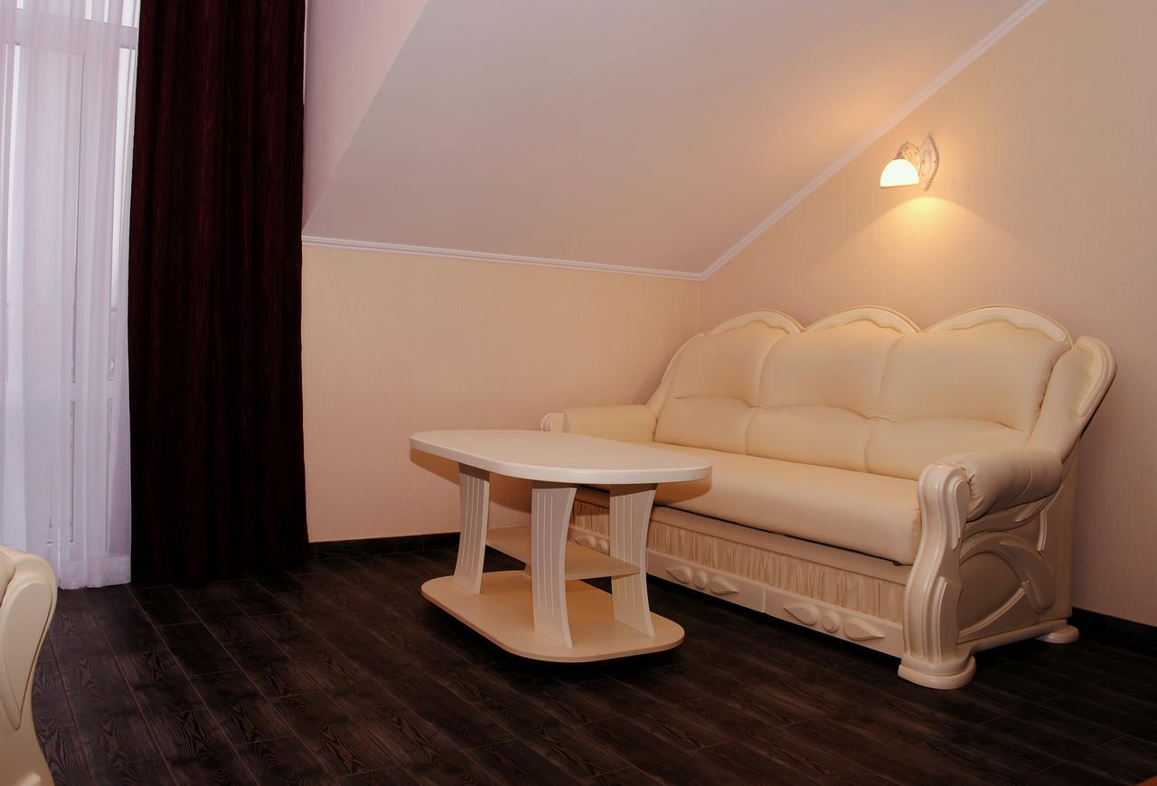 Hotel Restaurant Complex Roman'S Vishenki  Bagian luar foto